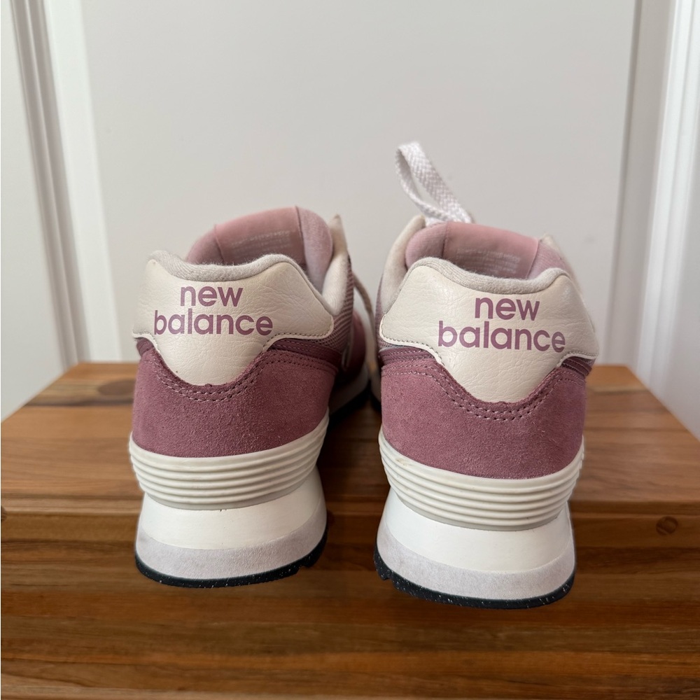 New Balance 574 Sneaker | Rosewood color | Size 8.5 - Picture 5 of 8